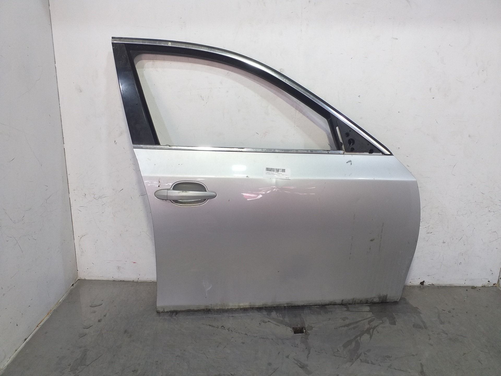 BMW 5 Series E60/E61 (2003-2010) Front Right Door 41515A2A3A6 26602334