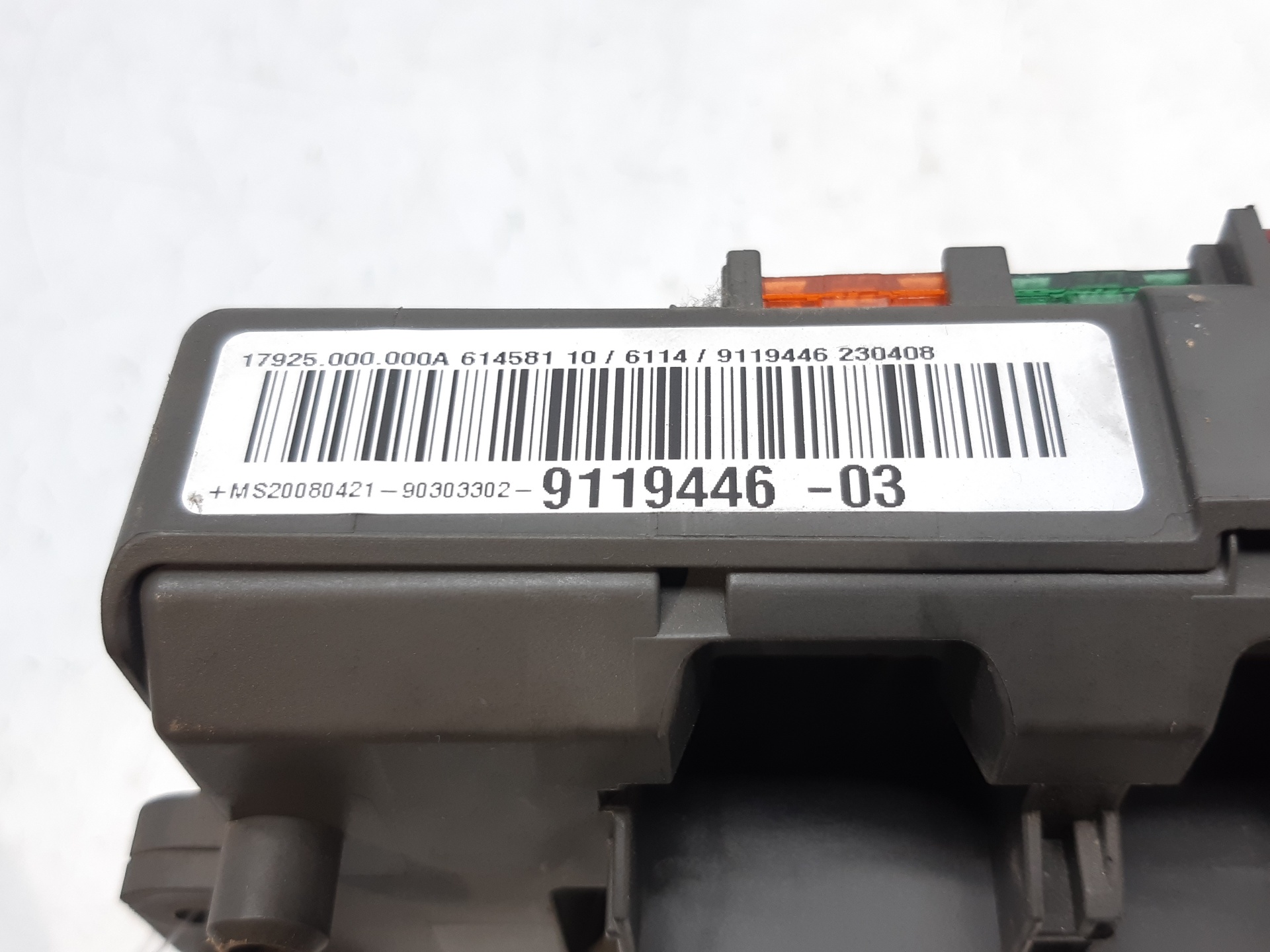 BMW 3 Series E90/E91/E92/E93 (2004-2013) Fuse Box 911944603 24929769