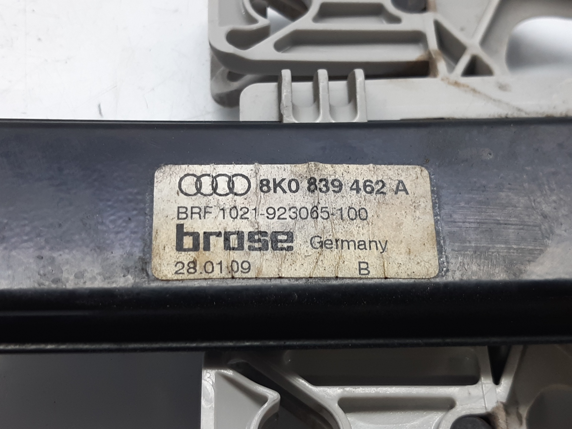 AUDI A5 8T (2007-2016) Fönsterhiss för höger bakdörr 8K0839462A 24025446