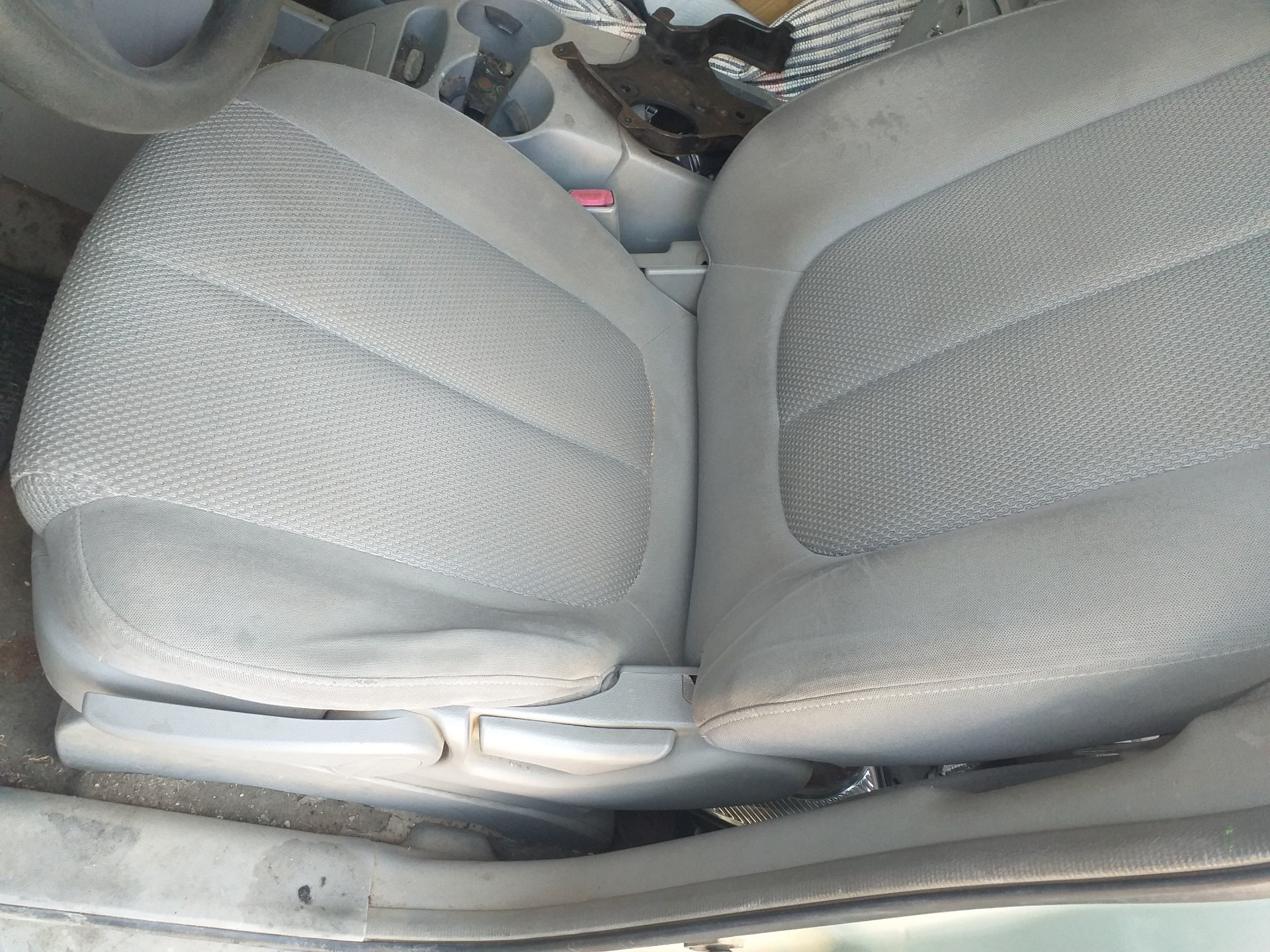 KIA Carens Егр клапан 2841027410 18719894