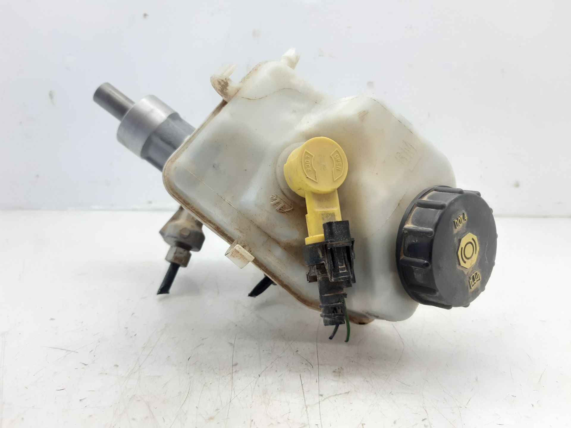 OPEL Insignia A (2008-2016) Brake Cylinder 84102409 18505659