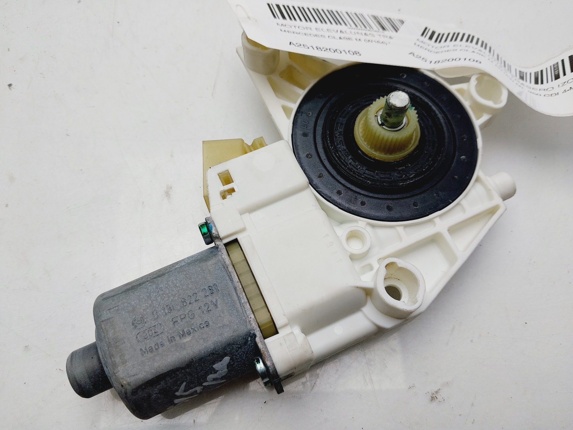 MERCEDES-BENZ M-Class W164 (2005-2011) Rear Left Door Window Control Motor A2518200108 25224377