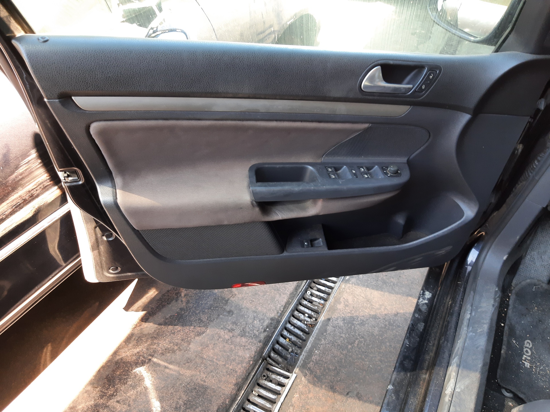 VOLKSWAGEN Golf 5 generation (2003-2009) Другие кузовные детали 1K1721503L 20481501