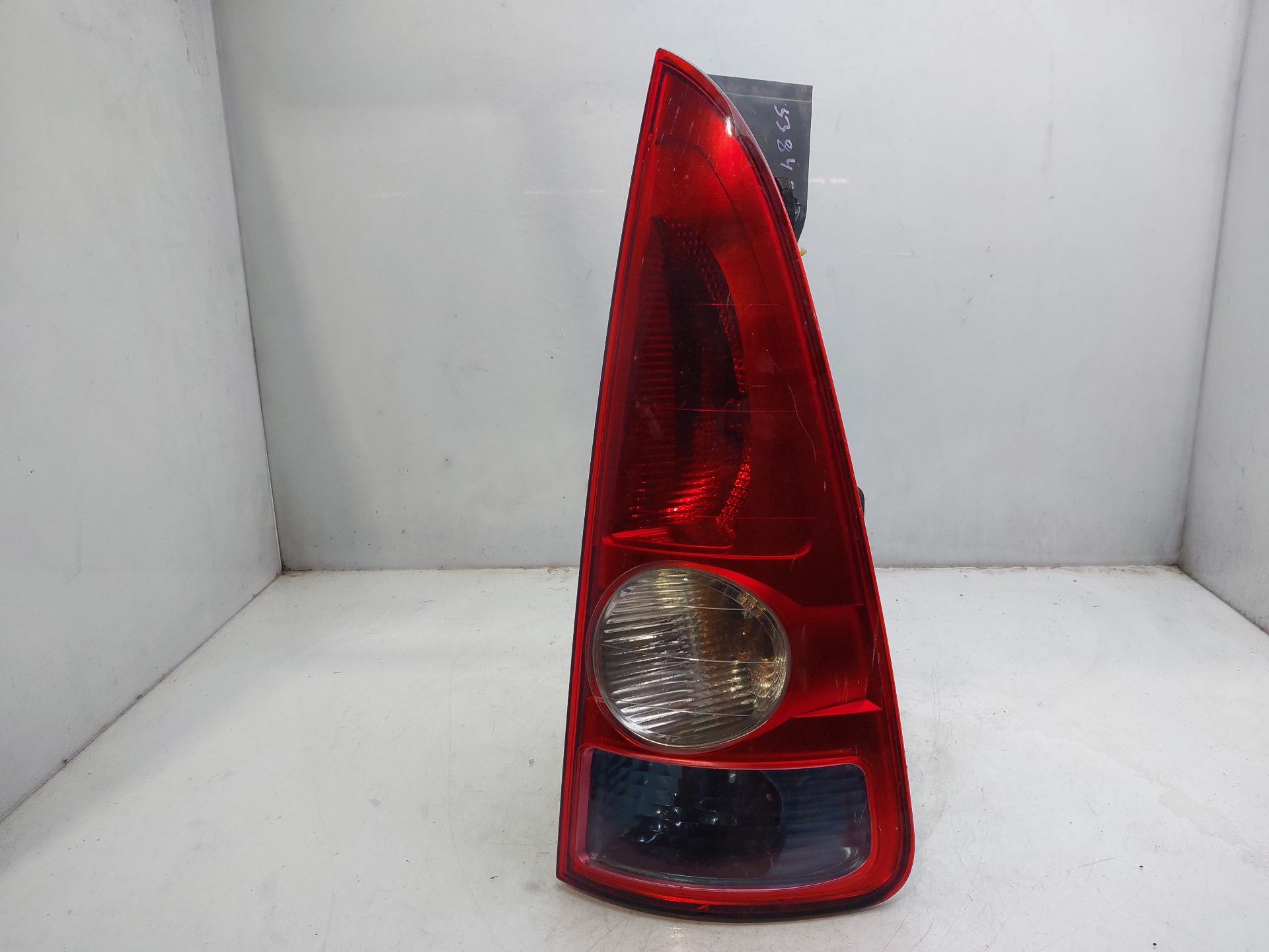 RENAULT Espace 4 generation (2002-2014) Rear Right Taillight Lamp 8200027152 23895435