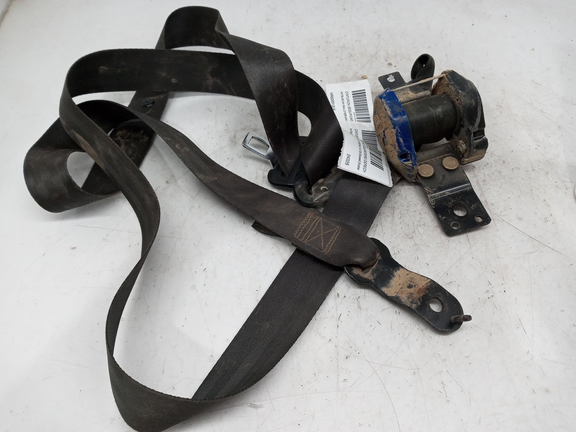 MITSUBISHI Front Right Seatbelt HR608912LK 18687579