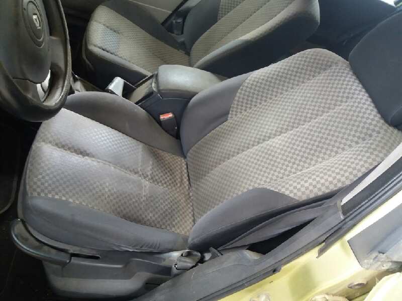 RENAULT Megane 2 generation (2002-2012) Jobb első ködlámpa 8200074008 20193414