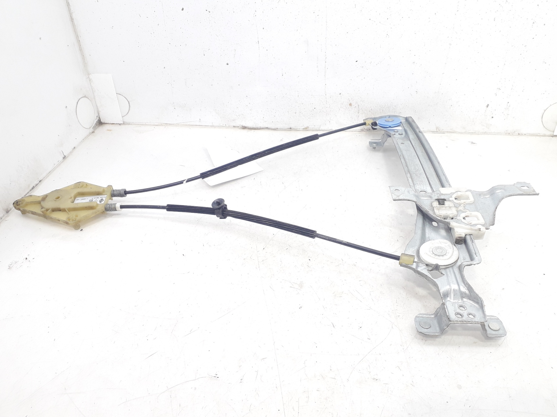 RENAULT Rear Right Door Window Regulator 827200016R 24052777