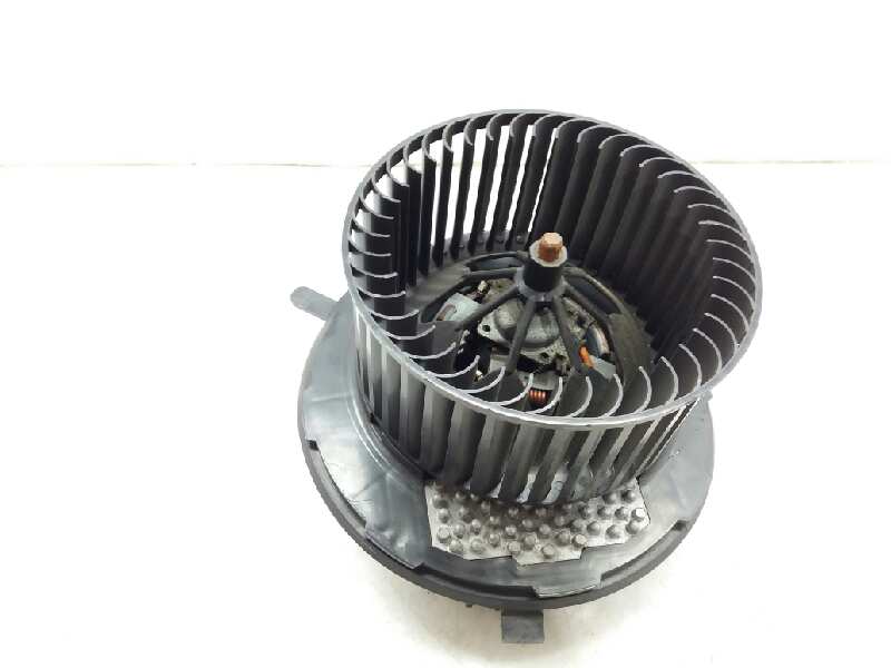 VOLKSWAGEN Tiguan 1 generation (2007-2017) Sildītāja ventilators 3C1820015T 20627596