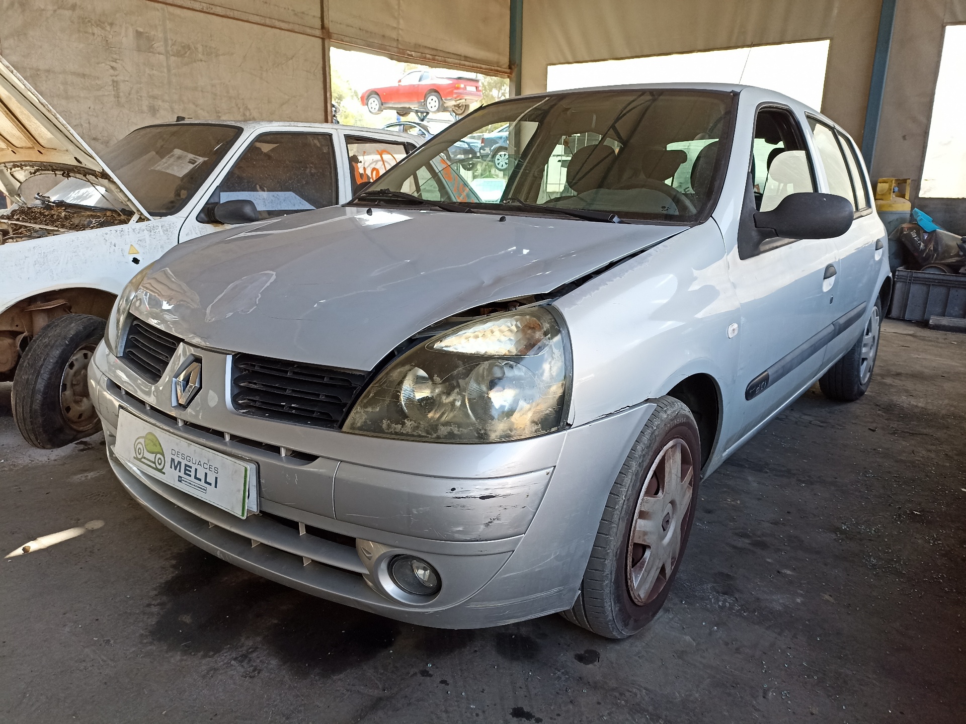 RENAULT Clio 2 generation (1998-2013) Μπροστινή δεξιά πλευρά τροχού 8200207313 22332770