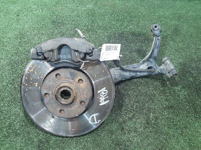 AUDI A4 B5/8D (1994-2001) Front Right Wheel Hub 8D0407258S 24883336