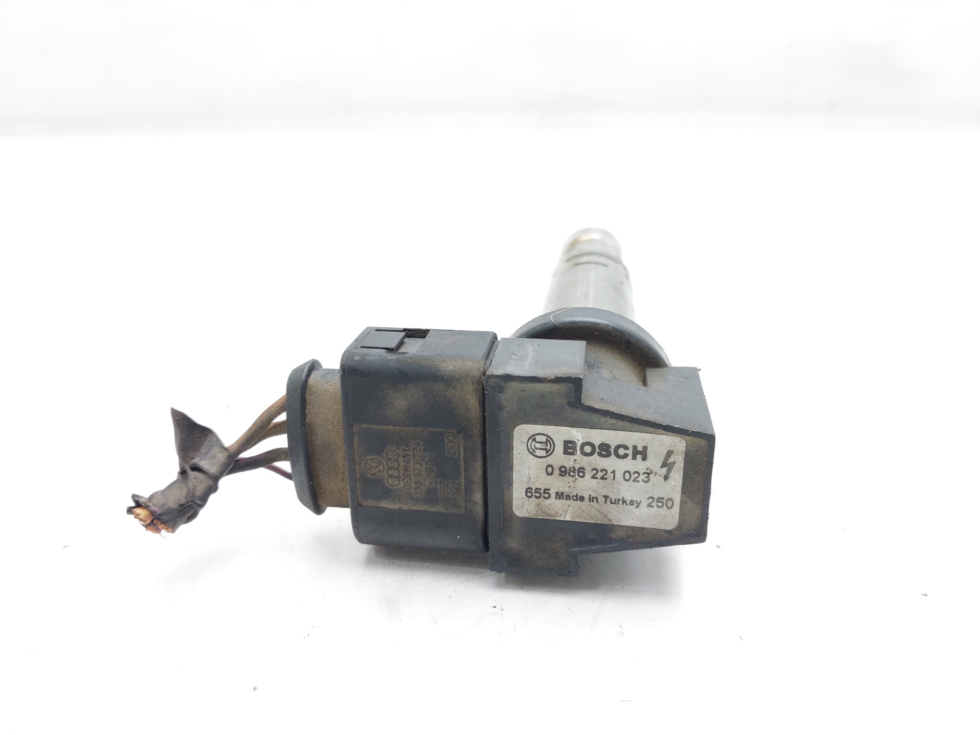 SEAT Leon 1 generation (1999-2005) High Voltage Ignition Coil 0986221023 24537220