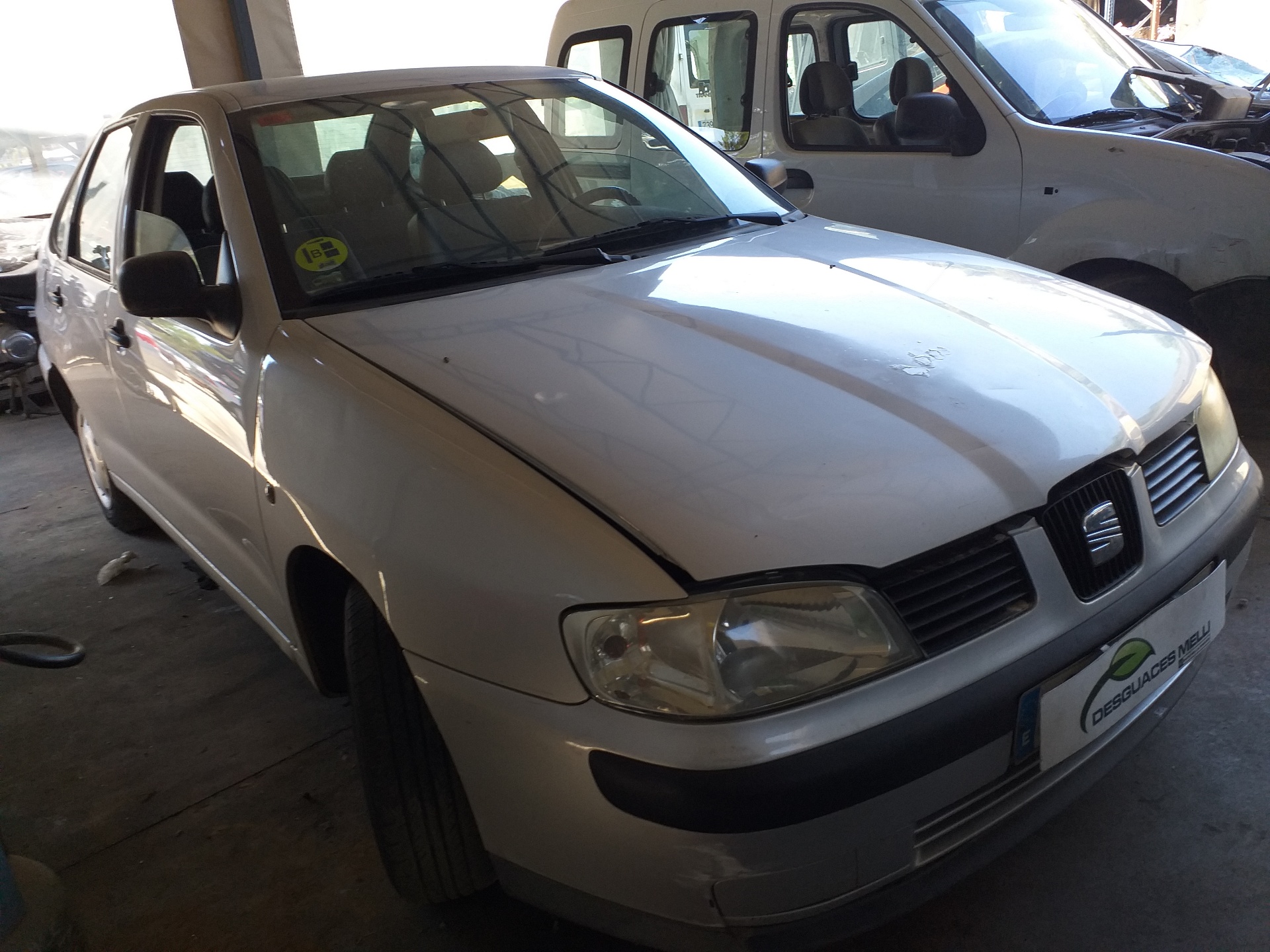 SEAT Cordoba 1 generation (1993-2003) Наружная ручка передней правой двери 6K0837208BFKZ 24129979