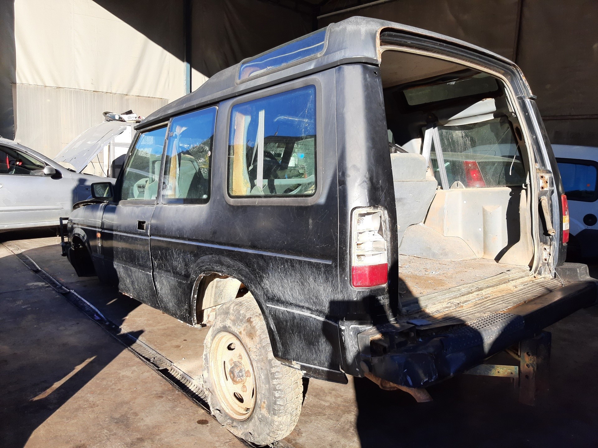 LAND ROVER Discovery 1 generation (1989-1997) Ляв сенник EDQ105490LUM 23897445