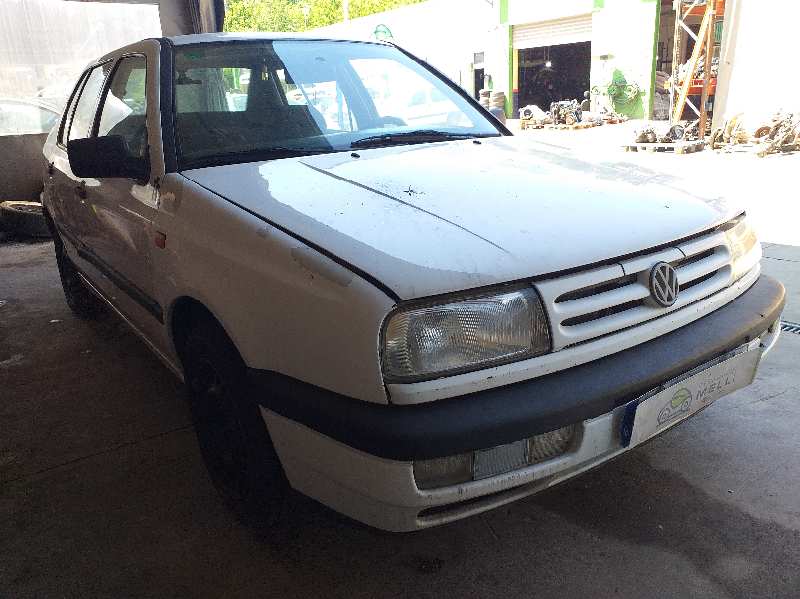 VOLKSWAGEN Vento 1 generation (1992-1998) Vasemman puolen siipipeili NVE2311 24107823