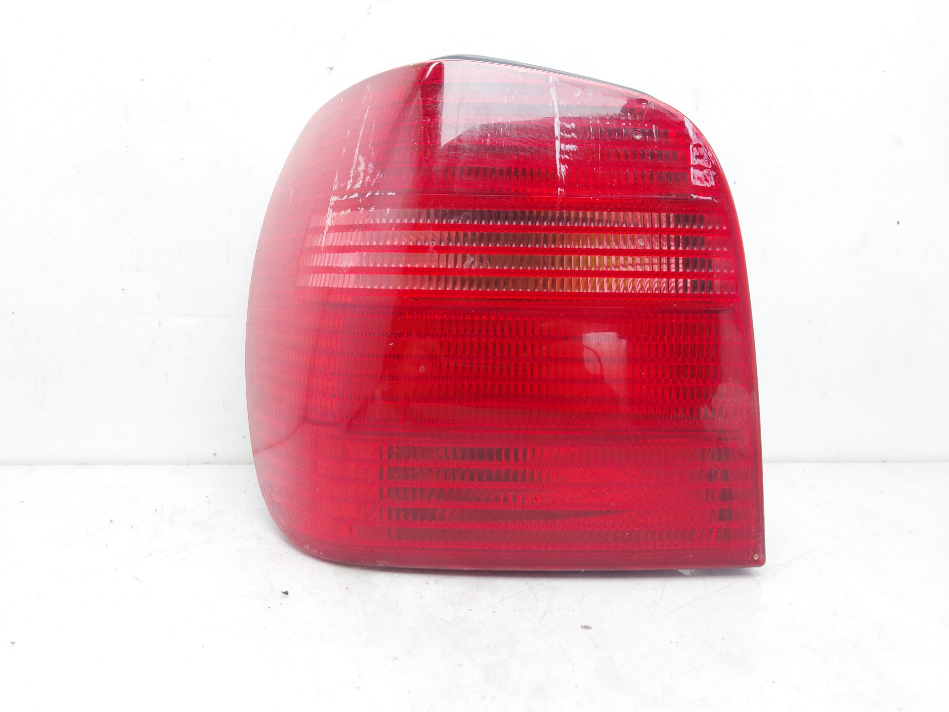 NISSAN Polo 3 generation (1994-2002) Rear Right Taillight Lamp 6N0945096H 24128911