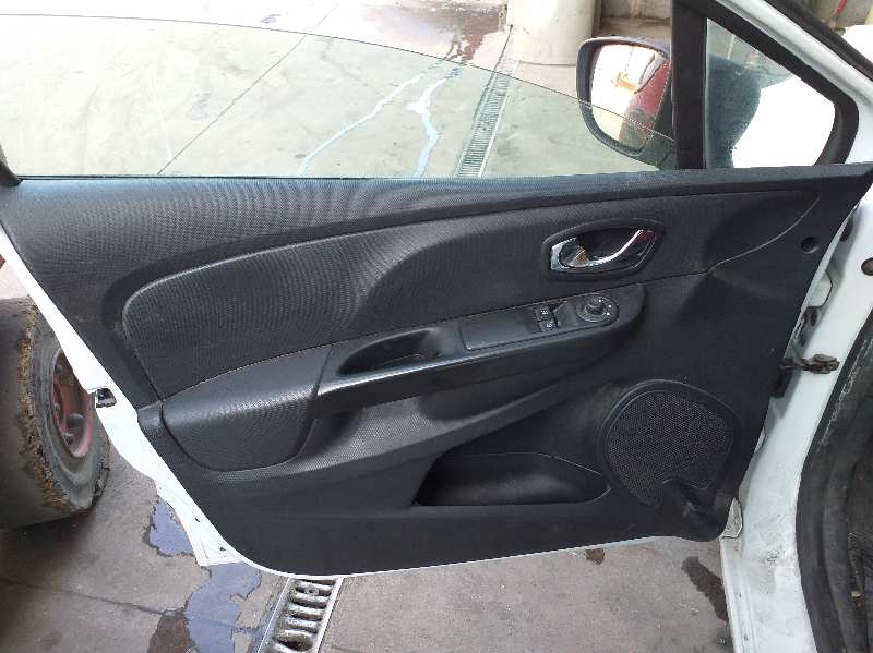RENAULT Clio 3 generation (2005-2012) Передний левый указатель поворота 266059493R 18566171