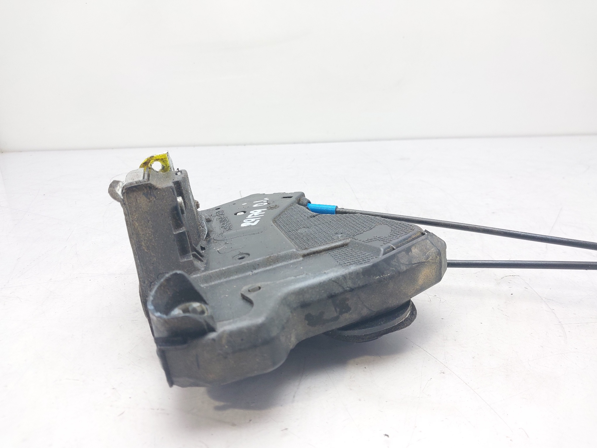 TOYOTA Auris 2 generation (2012-2015) Front Left Door Lock 6904002211 22461599