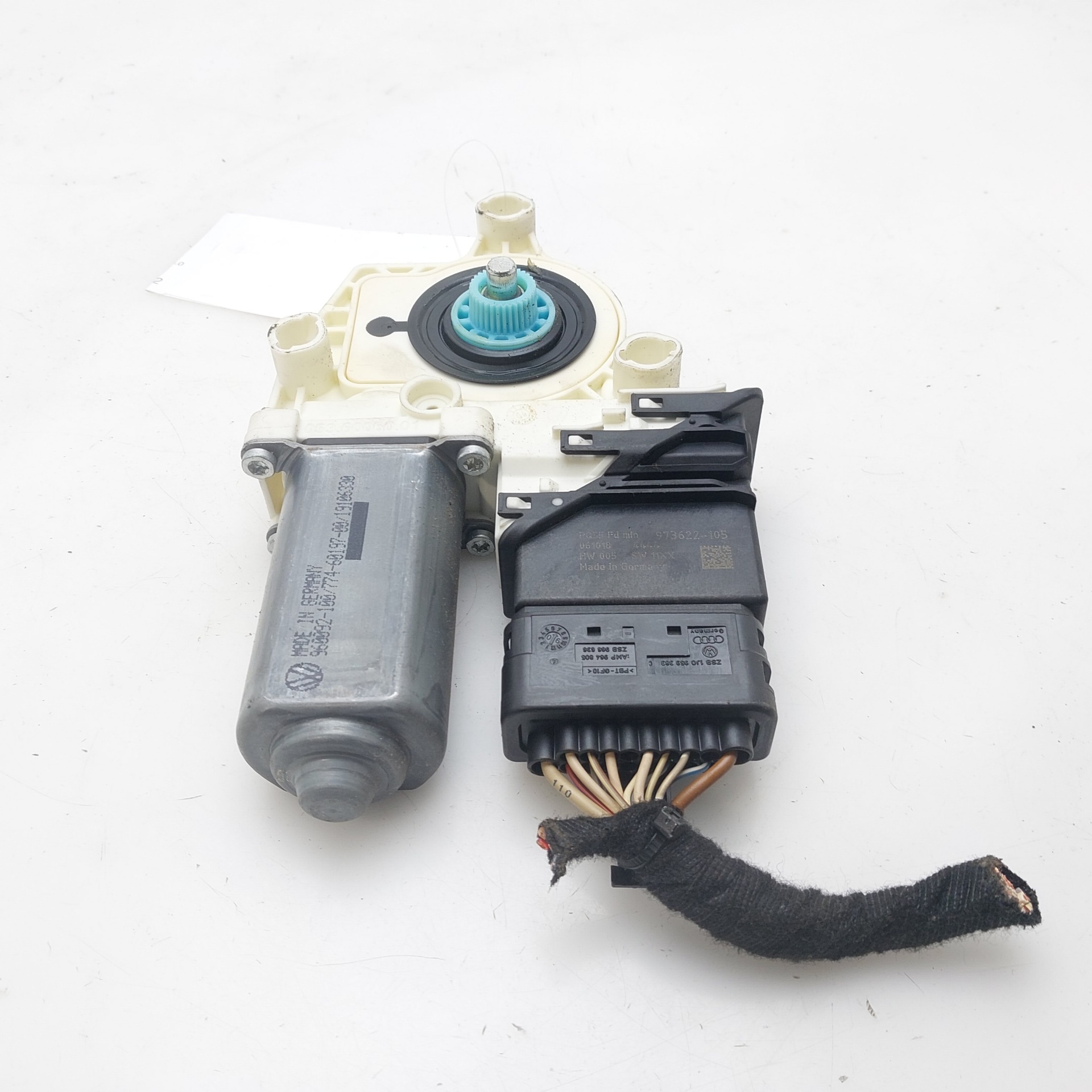 VOLKSWAGEN Passat B6 (2005-2010) Motor de control geam ușă  dreapta spate 1K0959704P 24973082