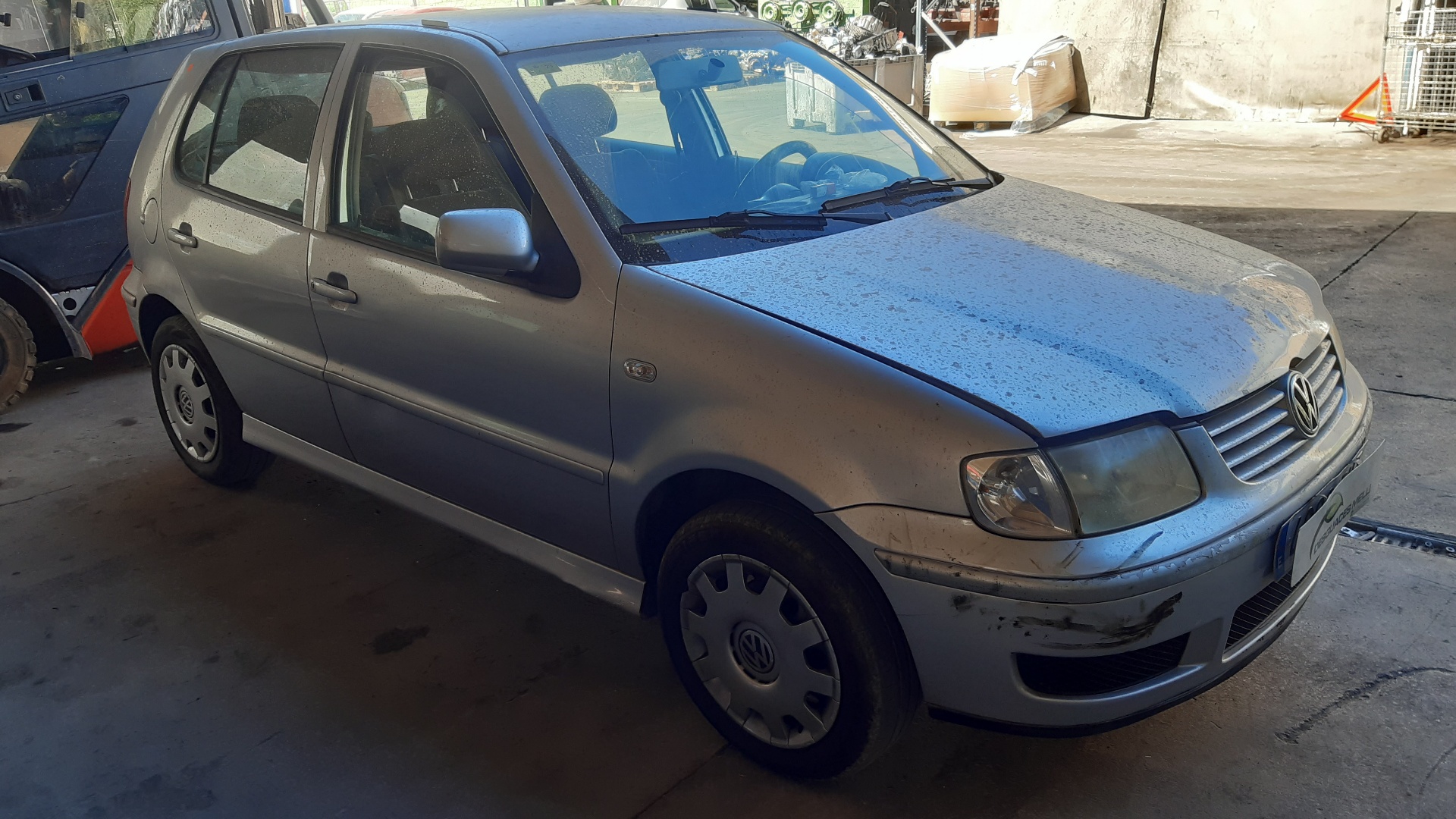 NISSAN Polo 3 generation (1994-2002) Преден ляв мигач 6N0953041N 18800438