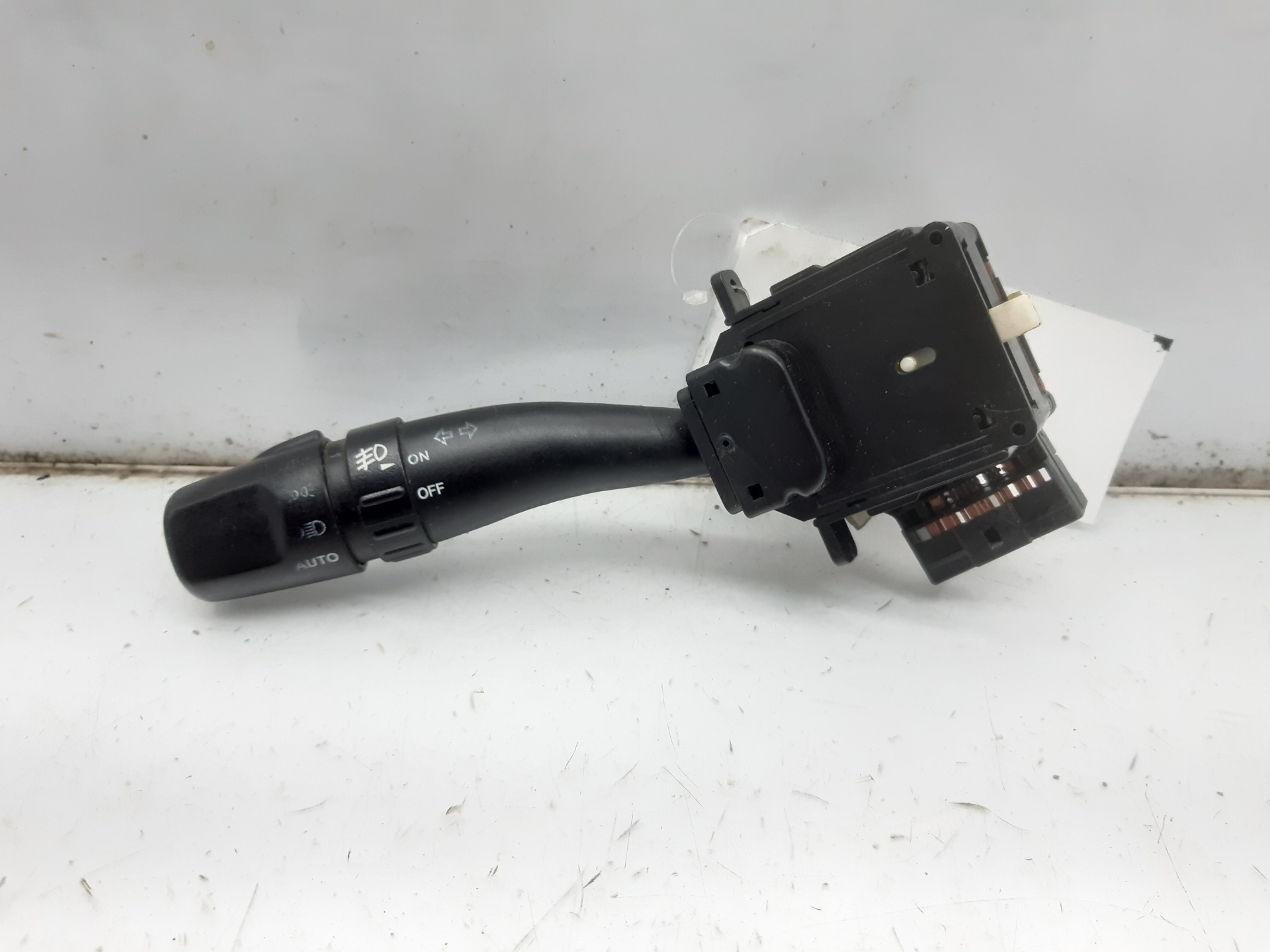 KIA Sorento 1 generation (2002-2011) Headlight Switch Control Unit 934103E010 22301475