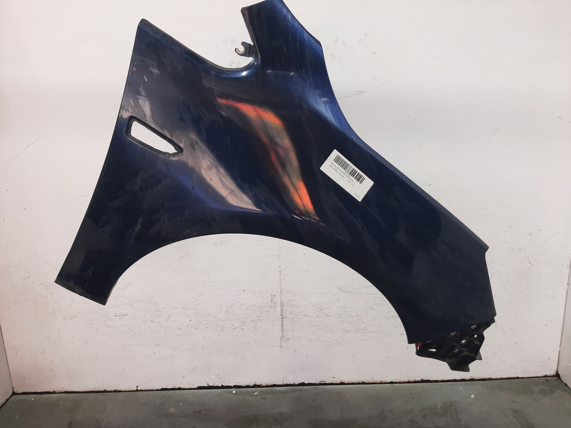 OPEL Astra J (2009-2020) Front Right Fender 13390003 22328588