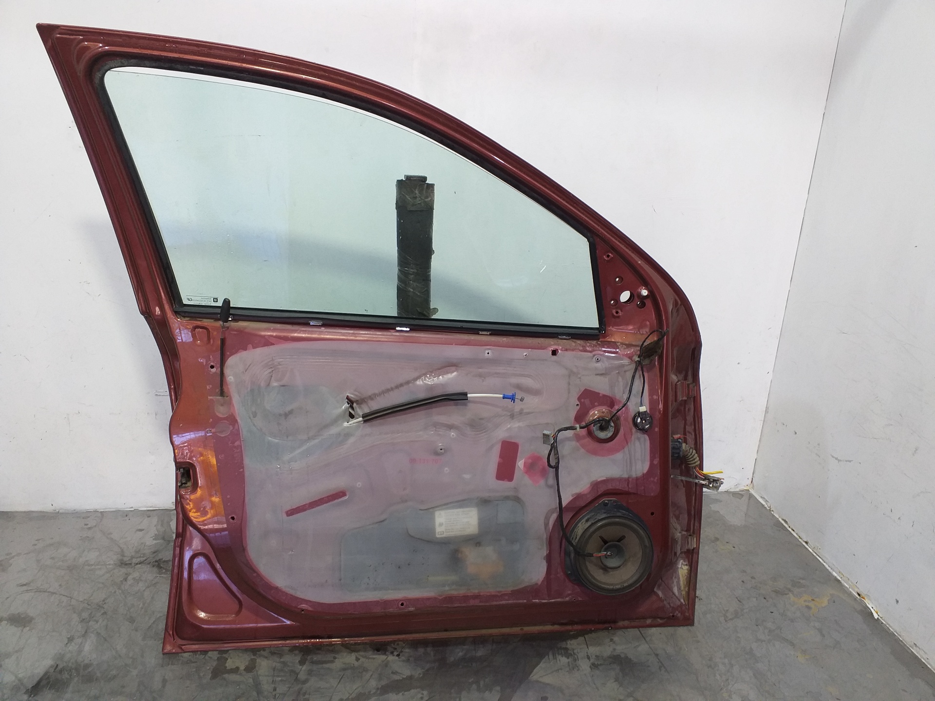 OPEL Astra H (2004-2014) Priekšējās kreisās durvis 13116451 24759264