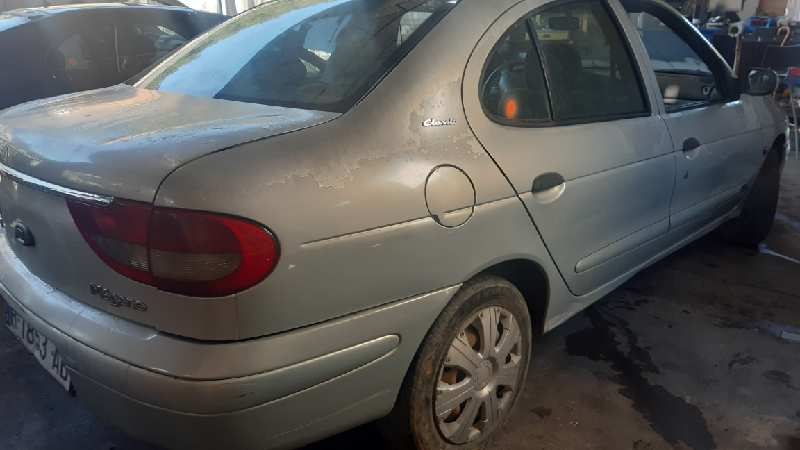 RENAULT Megane 1 generation (1995-2003) Kартер двигателя 7130104412 24009663