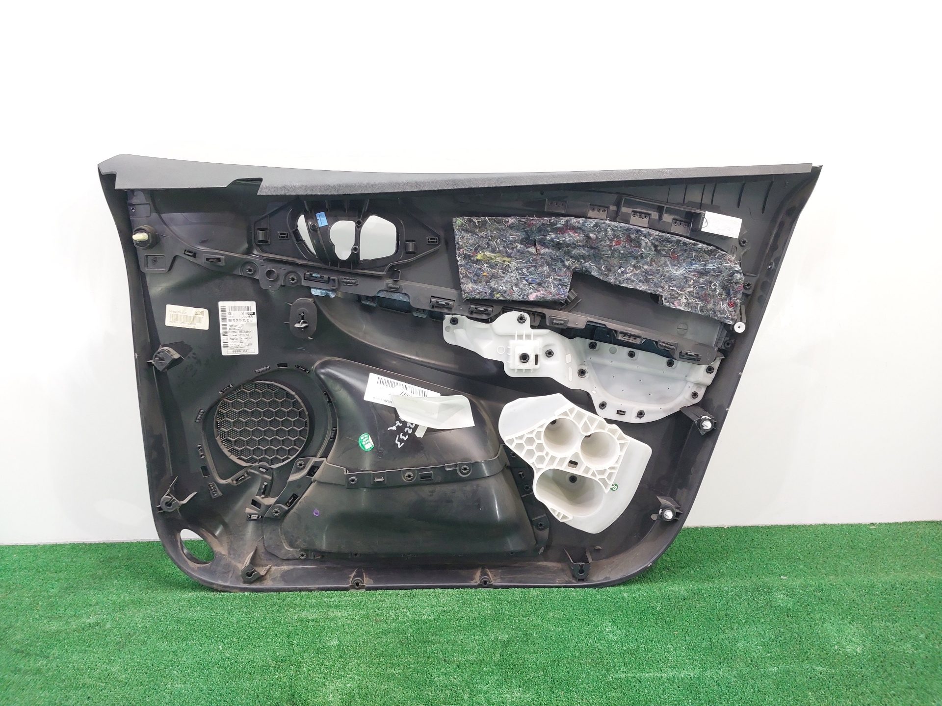 RENAULT Clio 3 generation (2005-2012) Front Left Door Panel 809017825R 22343562