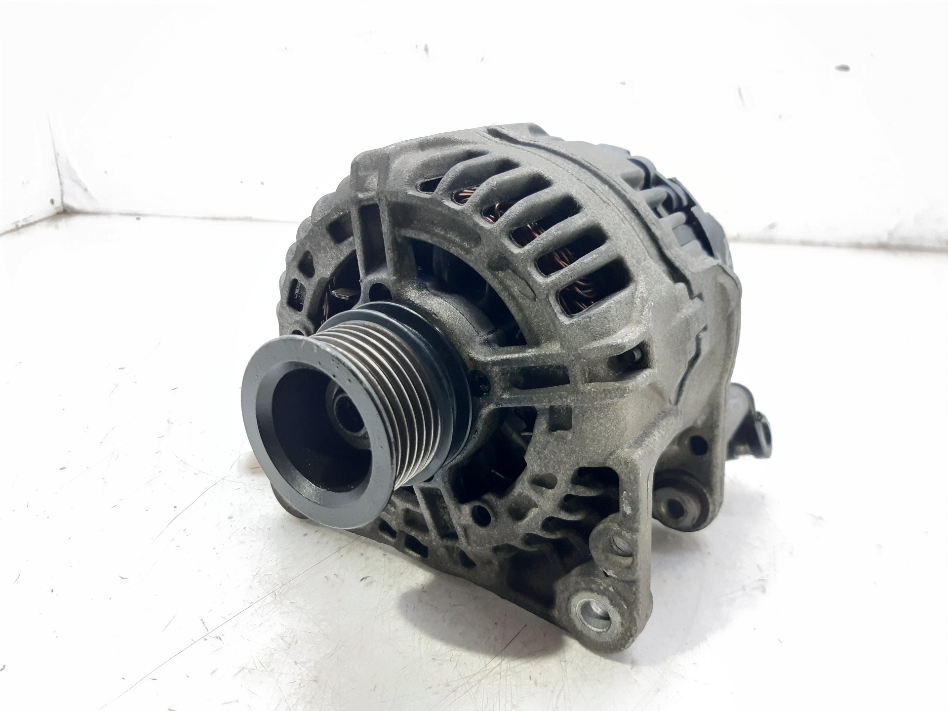 VOLKSWAGEN Polo 4 generation (2001-2009) Alternator 037903025M 24932527