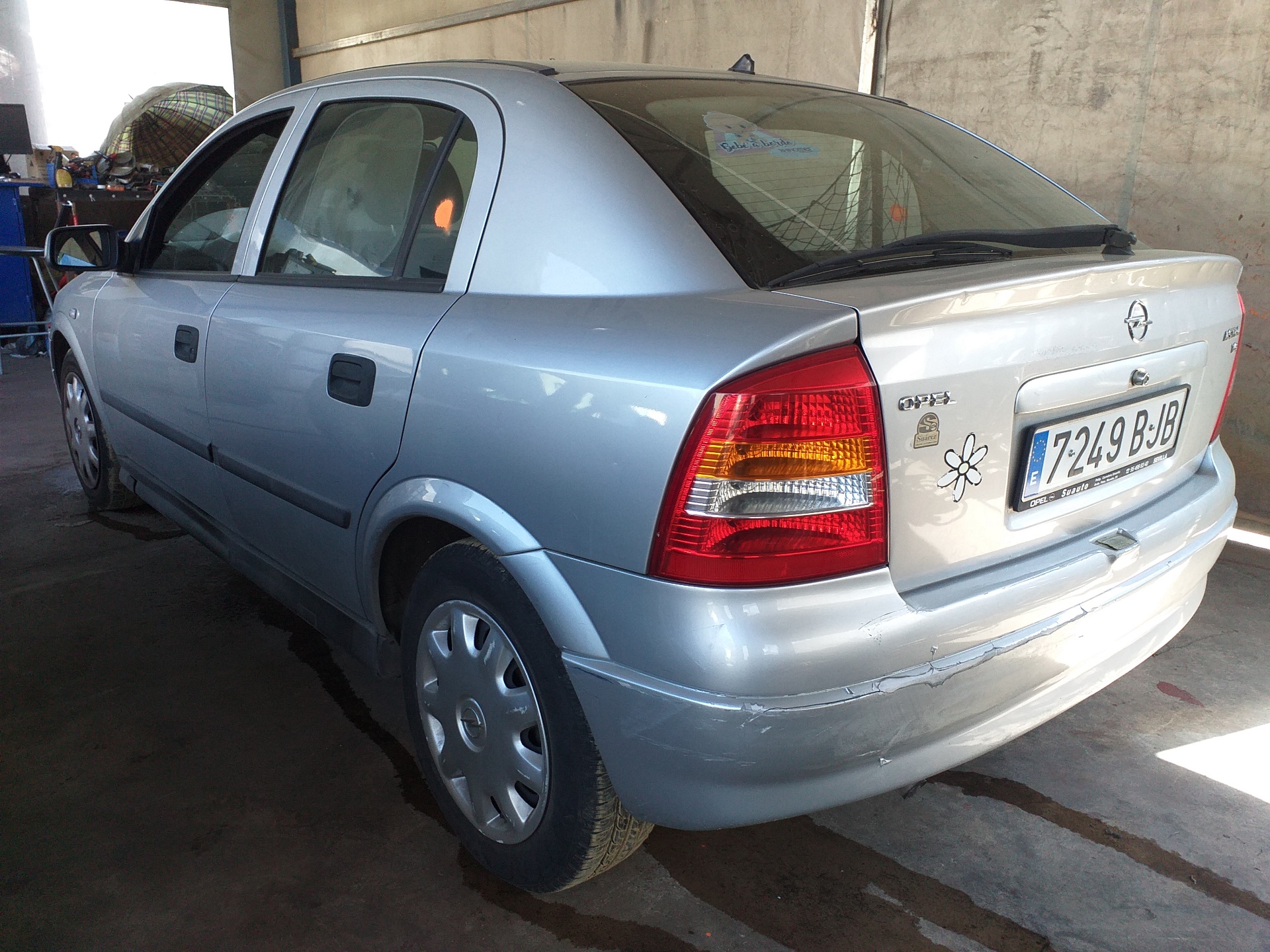 OPEL Astra H (2004-2014) Priekšējais labais spārns 6102364 24023307