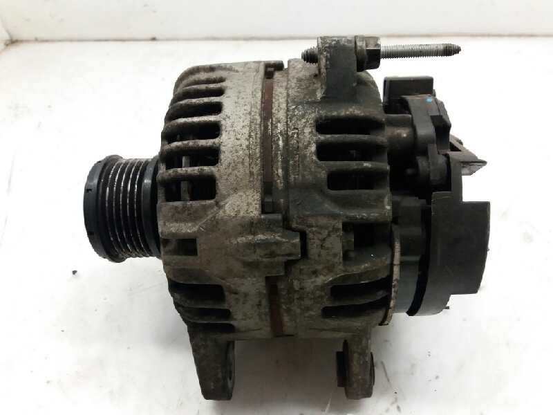 RENAULT Clio 2 generation (1998-2013) Alternator 8200390675 20172762