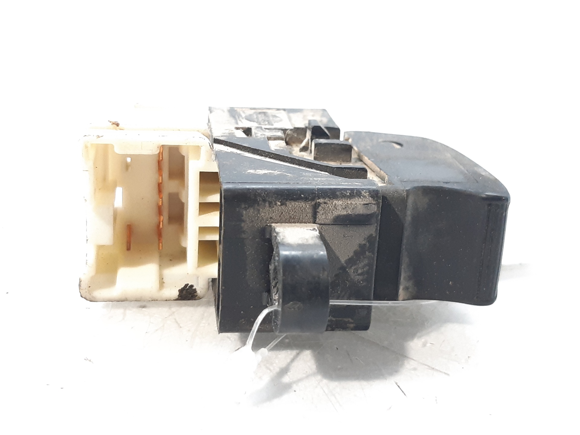 NISSAN Almera N16 (2000-2006) Front Right Door Window Switch 254110V000 18782806