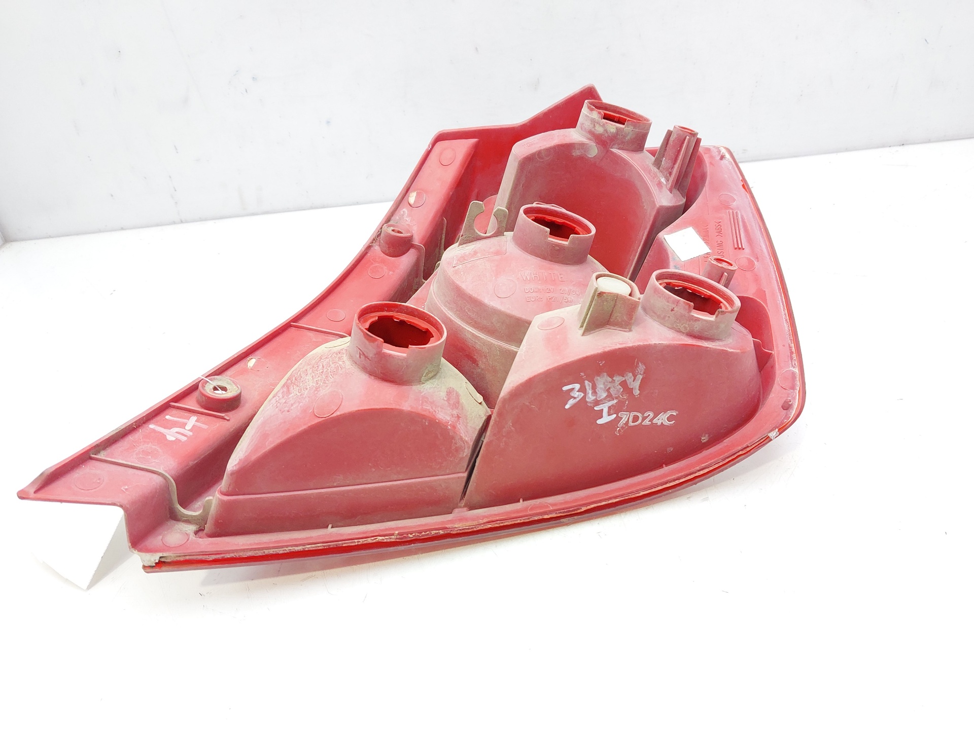Rear lamp lh B12S1 96540268 de Chevrolet Aveo / kalos hatchback (t200) 2003-0 72 CV - pieza usada
