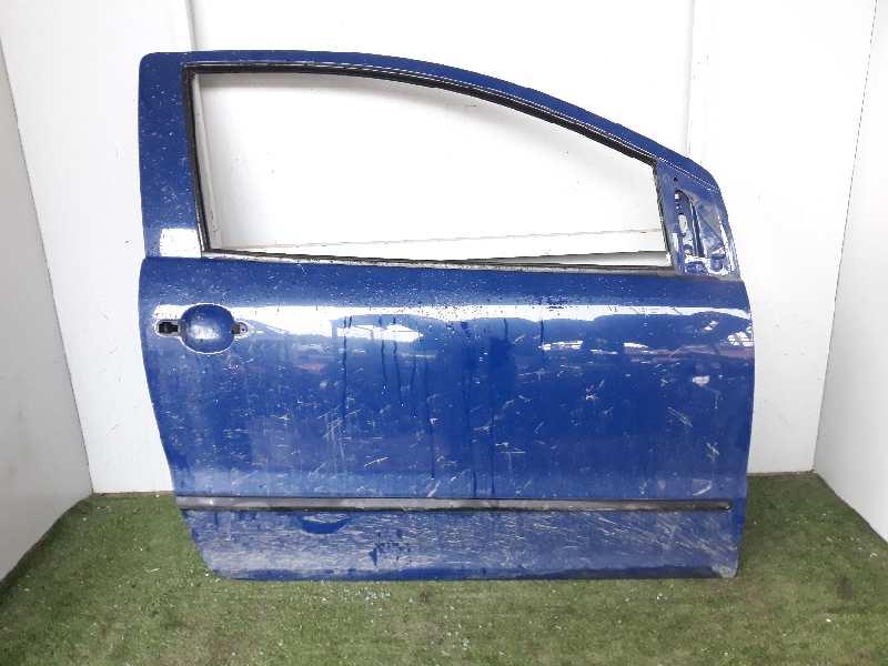 VOLKSWAGEN Fox 2 generation (2003-2009) Front Right Door 5Z3831056K 18372082