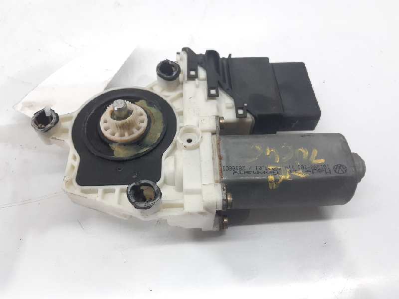 VOLKSWAGEN Bora 1 generation (1998-2005) Rear Right Door Window Control Motor 1J4959812C 18529565