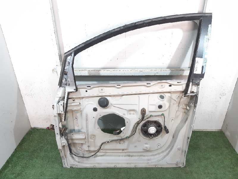 VOLKSWAGEN Golf Plus 2 generation (2009-2014) Front Left Door 5M0831301P 22131063