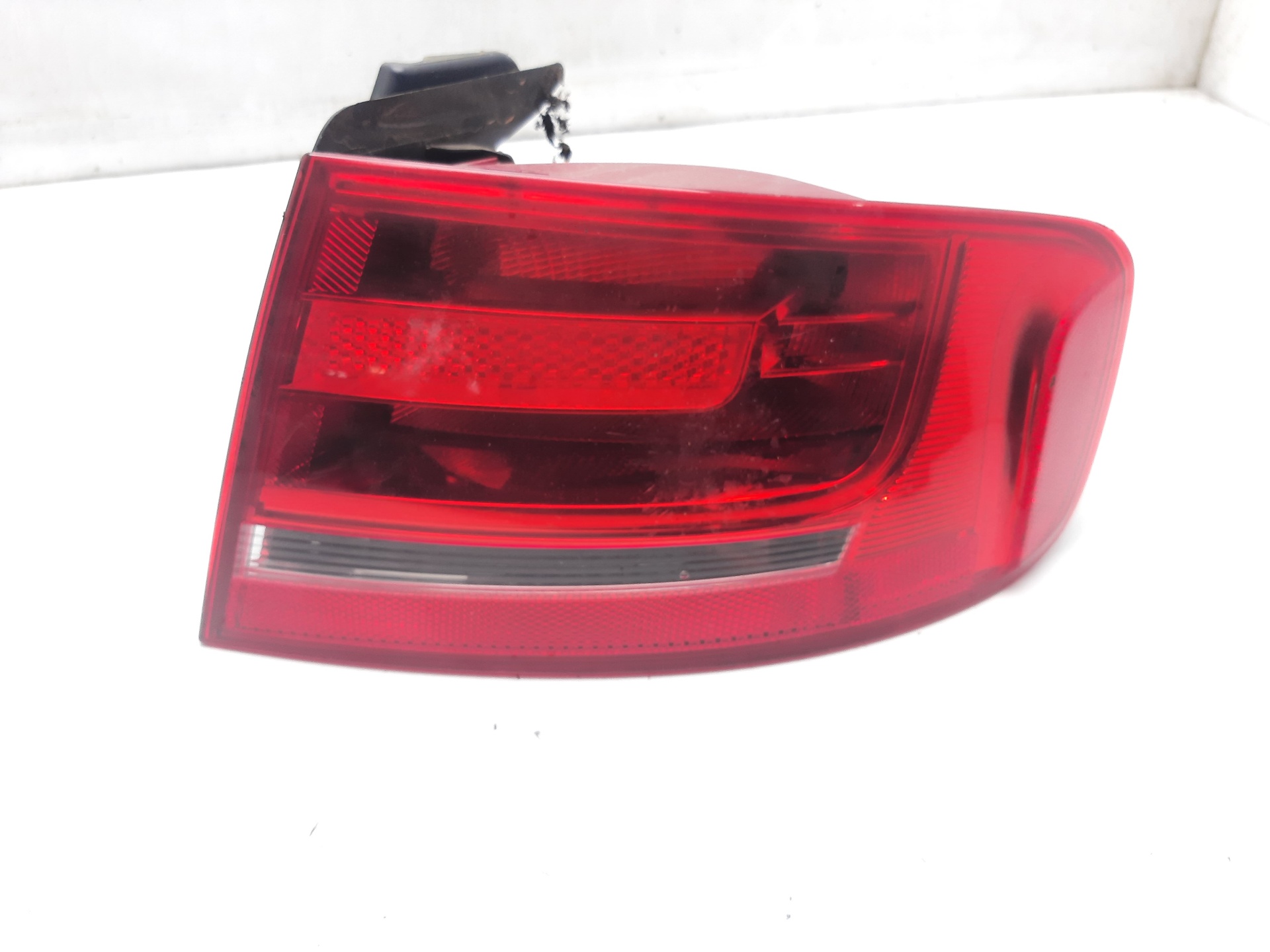 AUDI A4 B8/8K (2011-2016) Rear Right Taillight Lamp 8K5945096D 24449845
