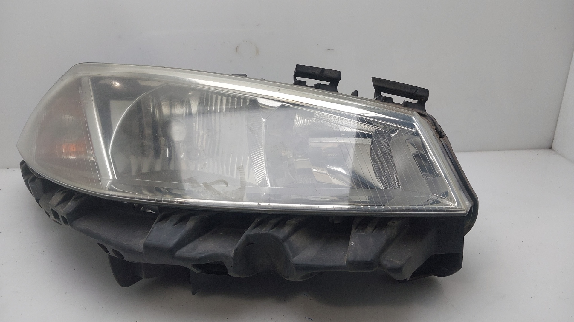 ROVER 800 1 generation (1986-1999) Front Right Headlight 8200073221J 25446711