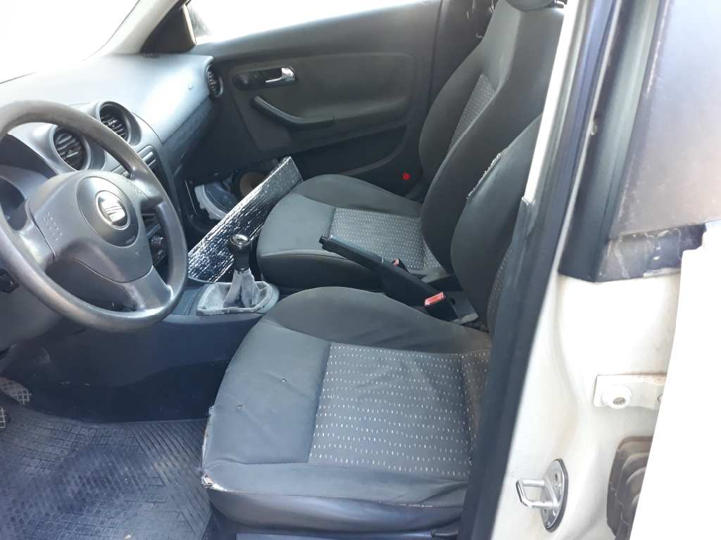 SEAT Cordoba 2 generation (1999-2009) Стеклоподъемник передней правой двери 6L4837462 18399665