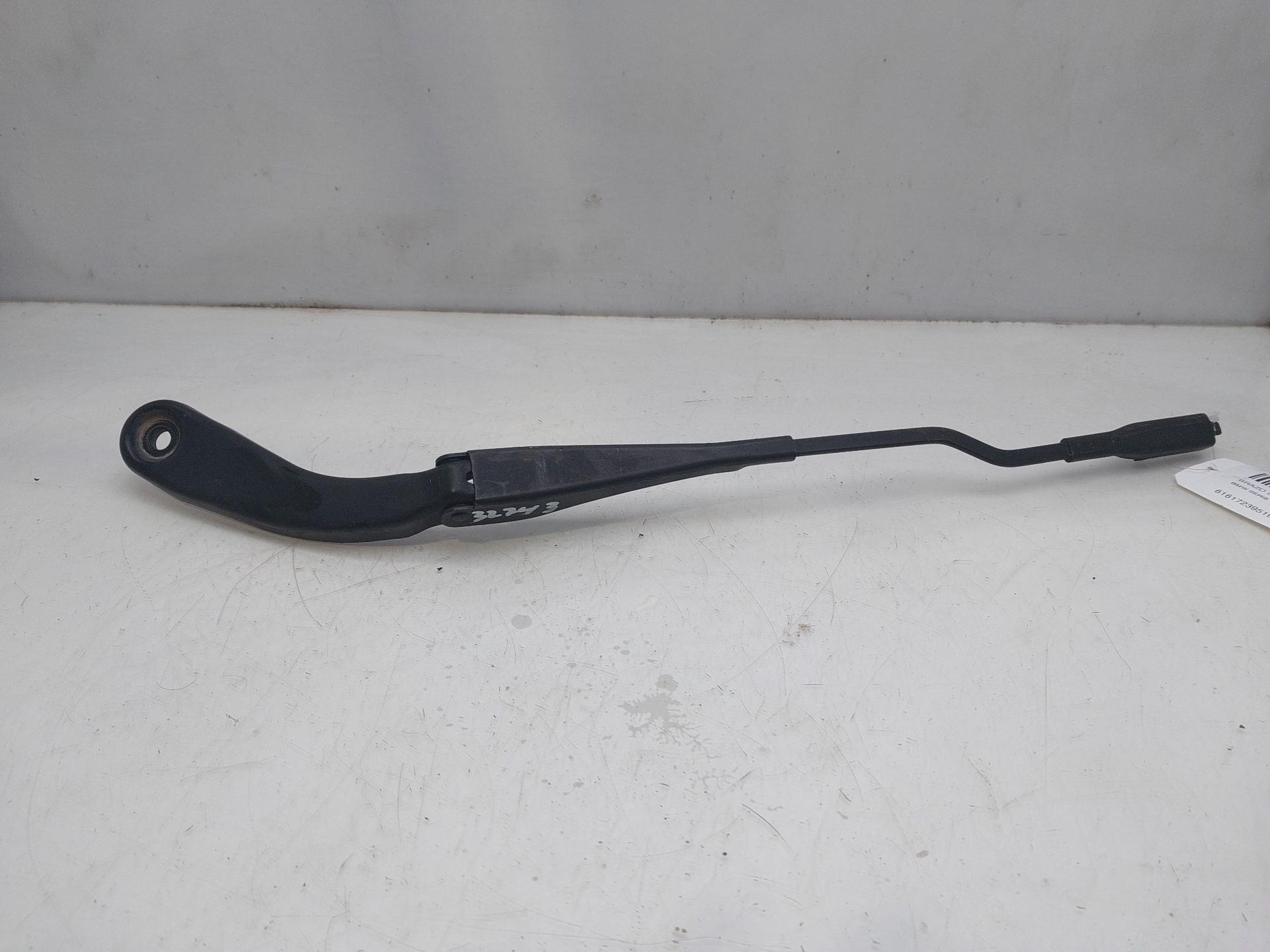 BMW 1 Series F20/F21 (2011-2020) Front Wiper Arms 61617239519 24143800