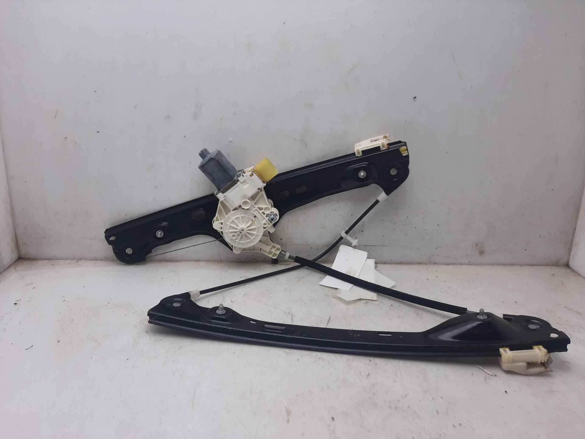 BMW 3 Series E90/E91/E92/E93 (2004-2013) Front Right Door Window Regulator 6927028 23856780