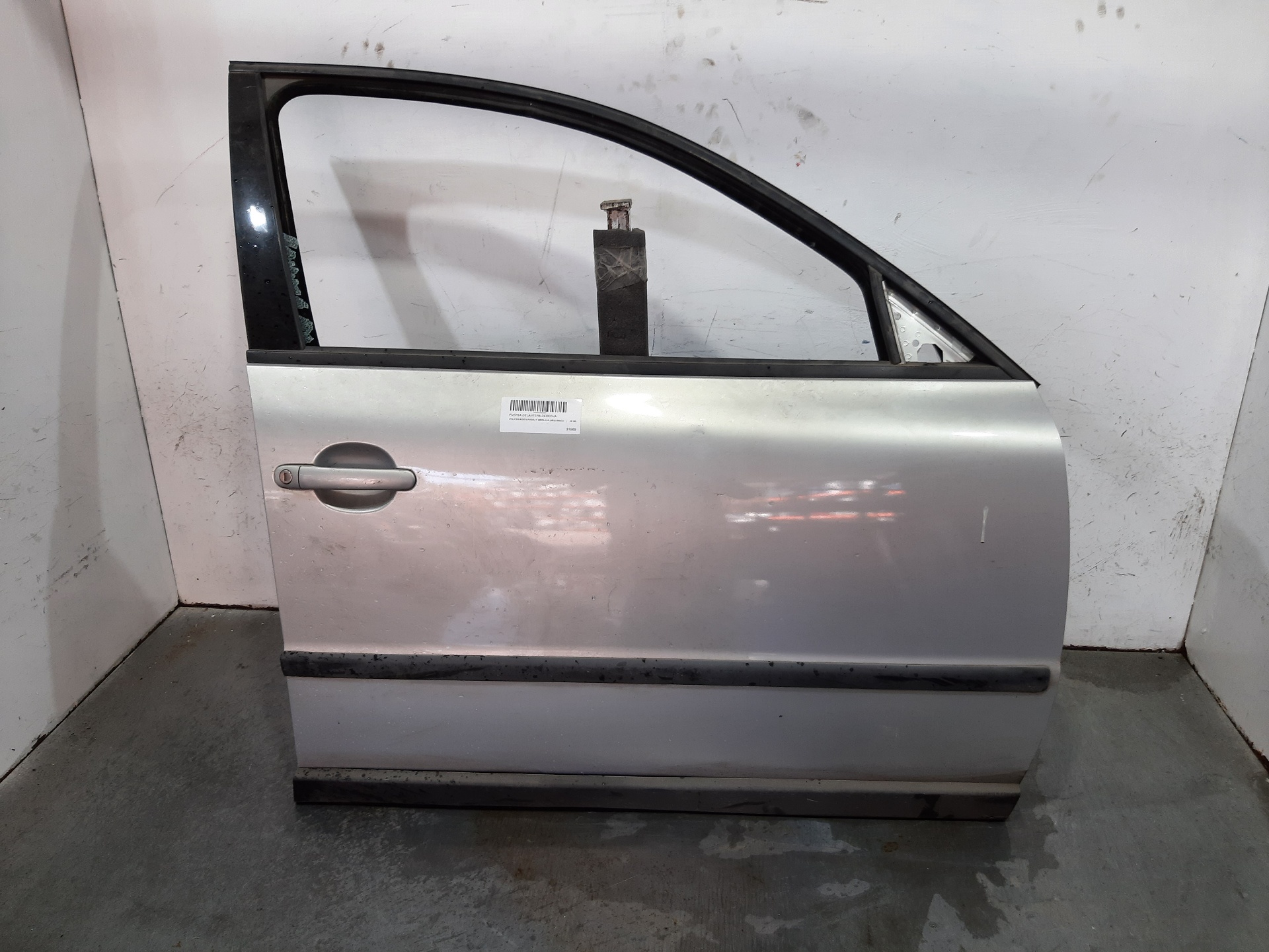 VOLKSWAGEN Passat B5 (1996-2005) Front Right Door 3B4831052BE 20775773