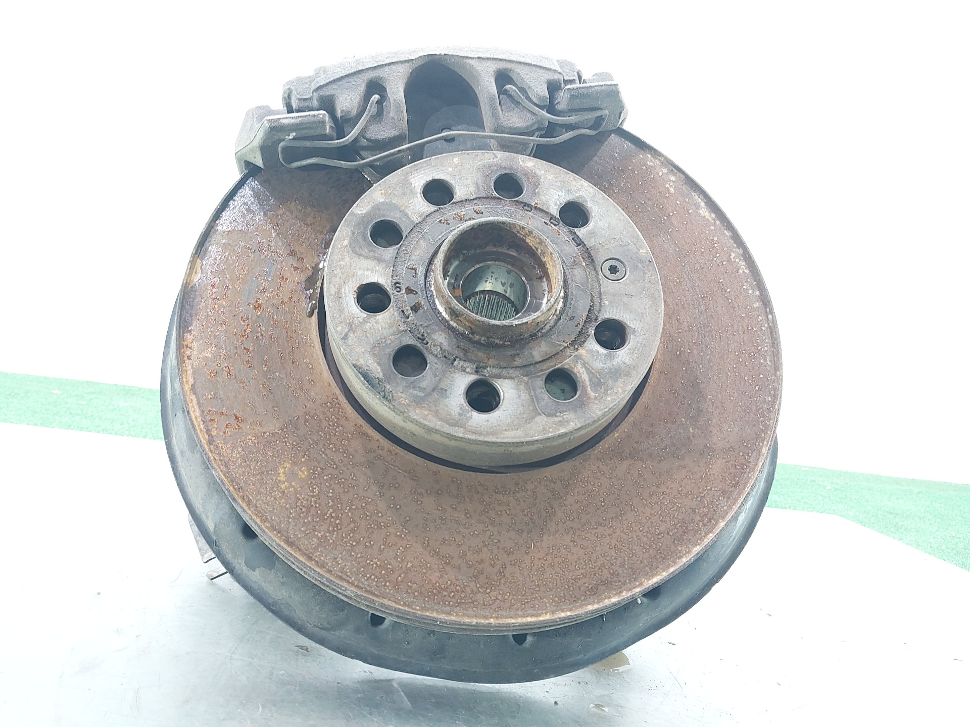 SEAT Toledo 3 generation (2004-2010) Front Right Wheel Hub 1K0407256T 22740551