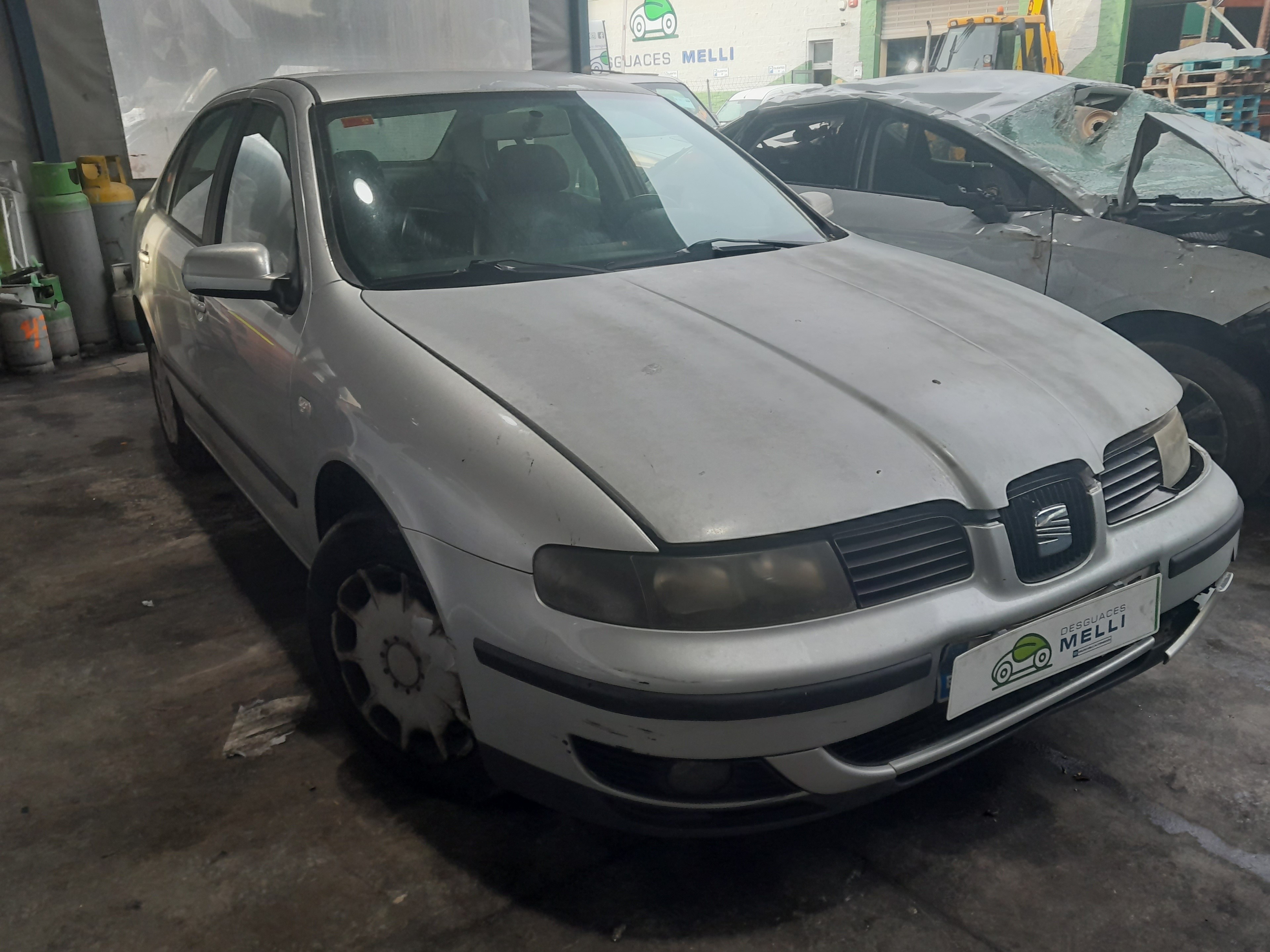 NISSAN Toledo 2 generation (1999-2006) Противотуманка бампера передняя правая 1M0941702B 22561293