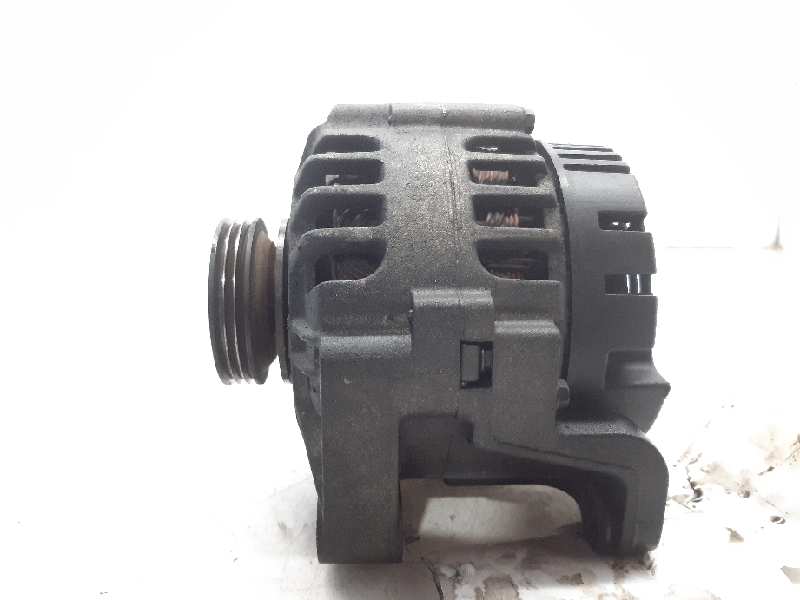 RENAULT Clio 2 generation (1998-2013) Alternator 7700437090 18553838