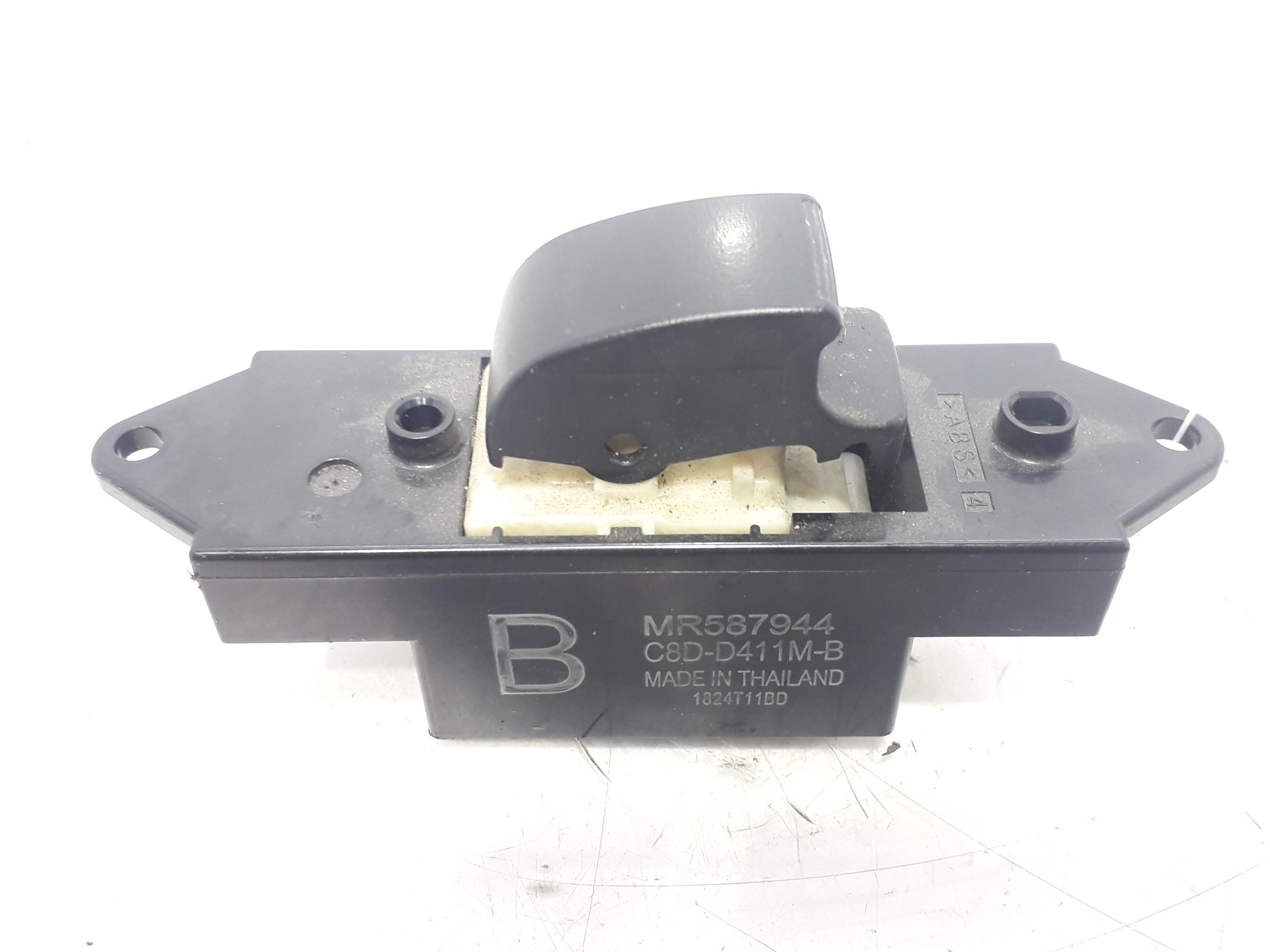 CITROËN C4 AirCross 1 generation (2012-2017) Front Right Door Window Switch MR587944 18760136