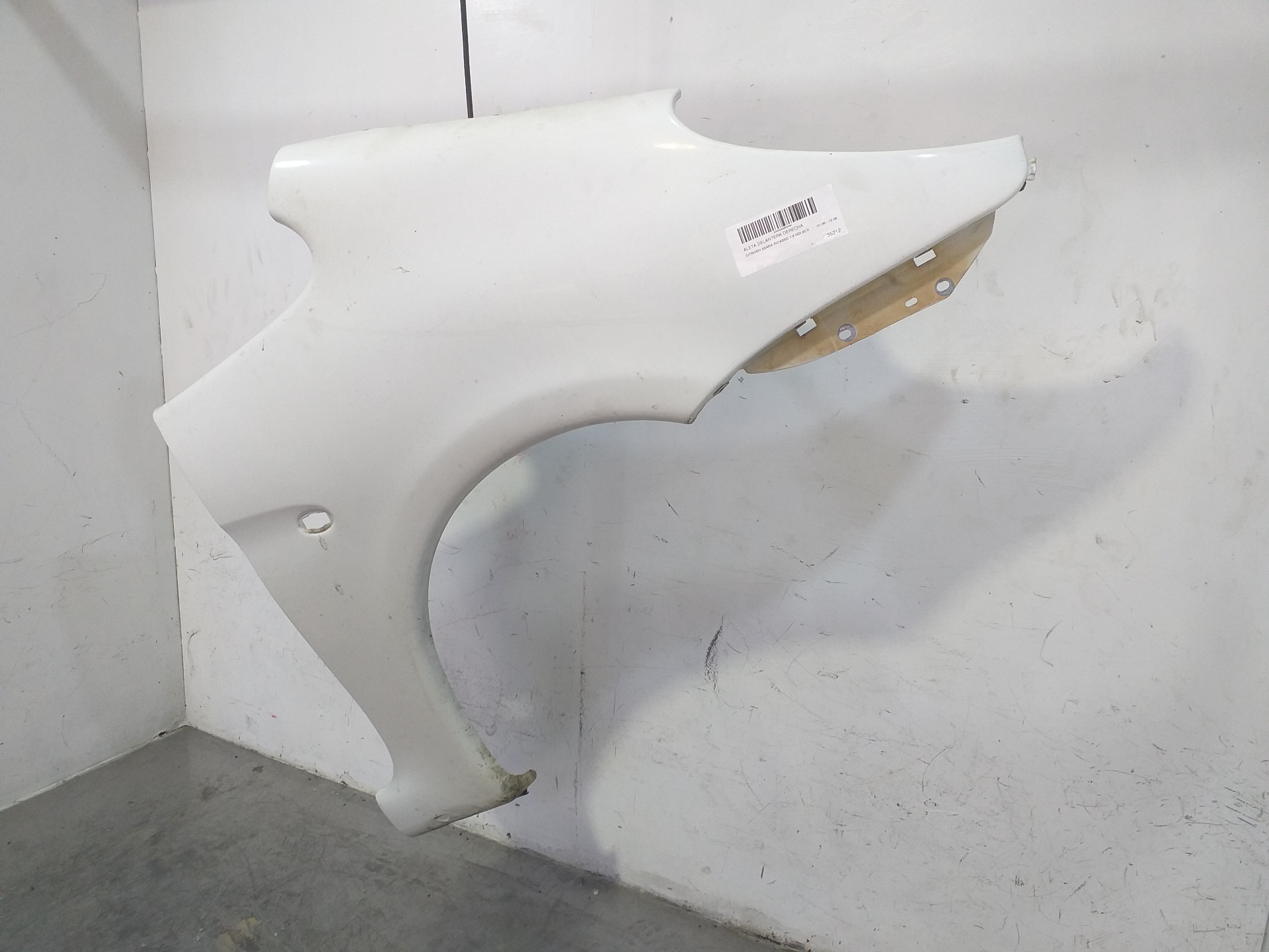 CITROËN Front Right Fender 7841R9 25772843