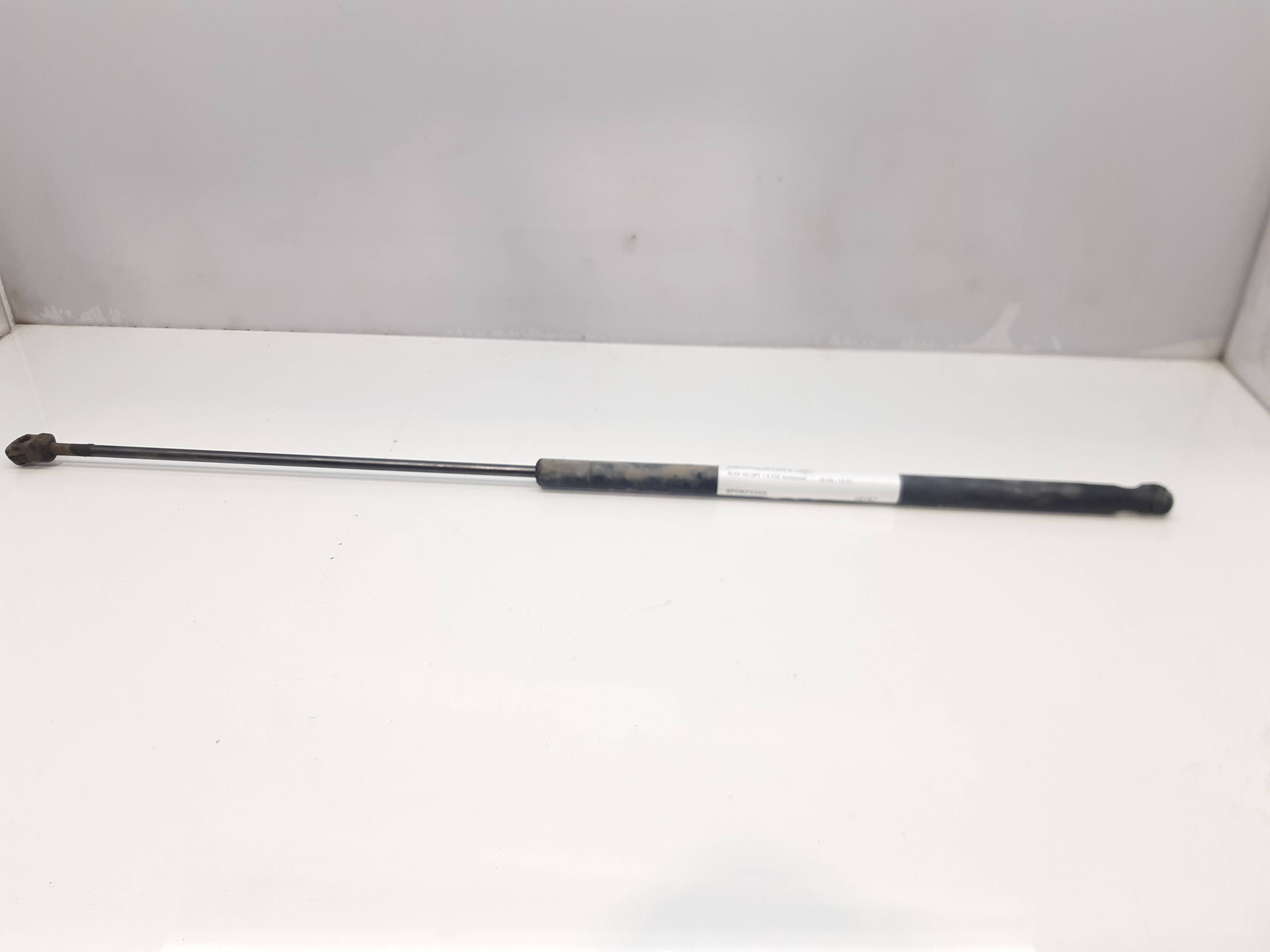 AUDI A2 8Z (1999-2005) Front Right Bonnet Strut 8P0823359 20146508