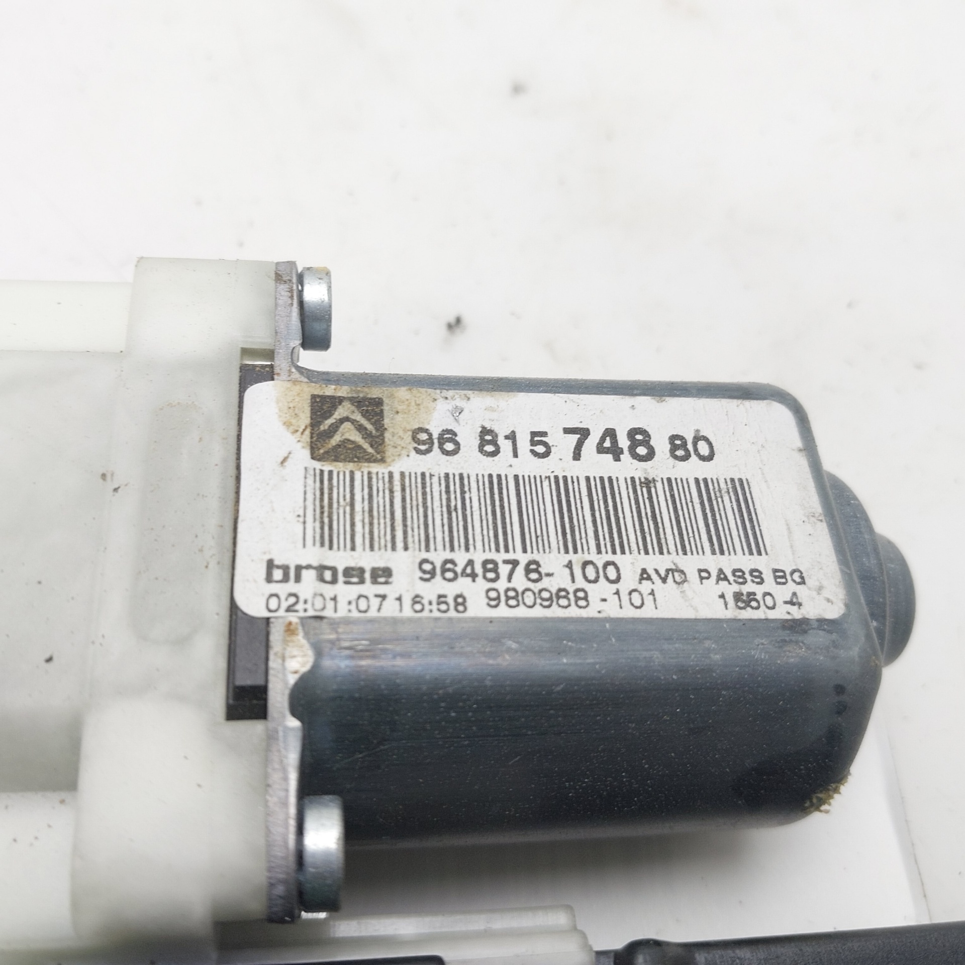 PEUGEOT C4 1 generation (2004-2011) Front Right Door Window Control Motor 9681574880 24973397