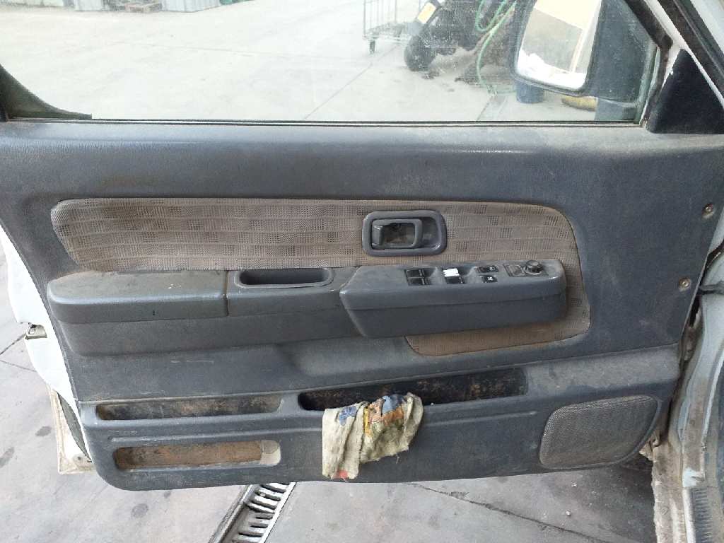 NISSAN Navara D22 (1997-2005) Front Left Door Interior Handle Frame 806712S41A 20197126